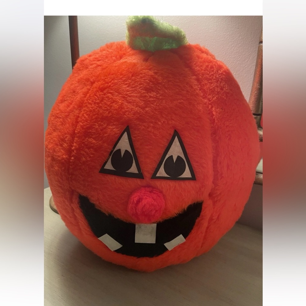 Vintage Fable toy pumpkin jack-o-lantern plush 13” tall